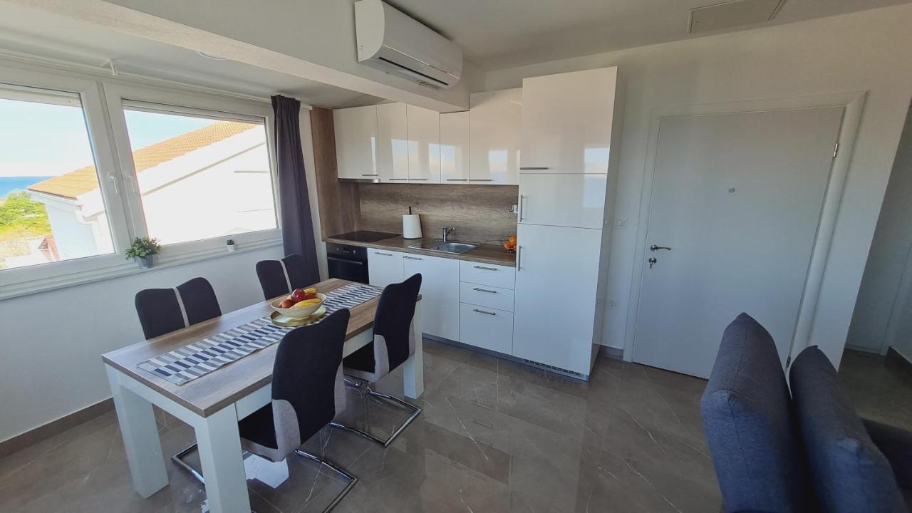Silente Apartment Karlobag