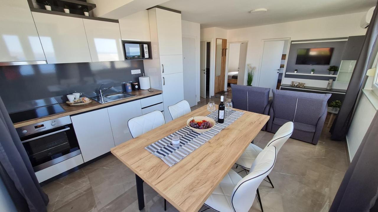 Silente Apartment Karlobag