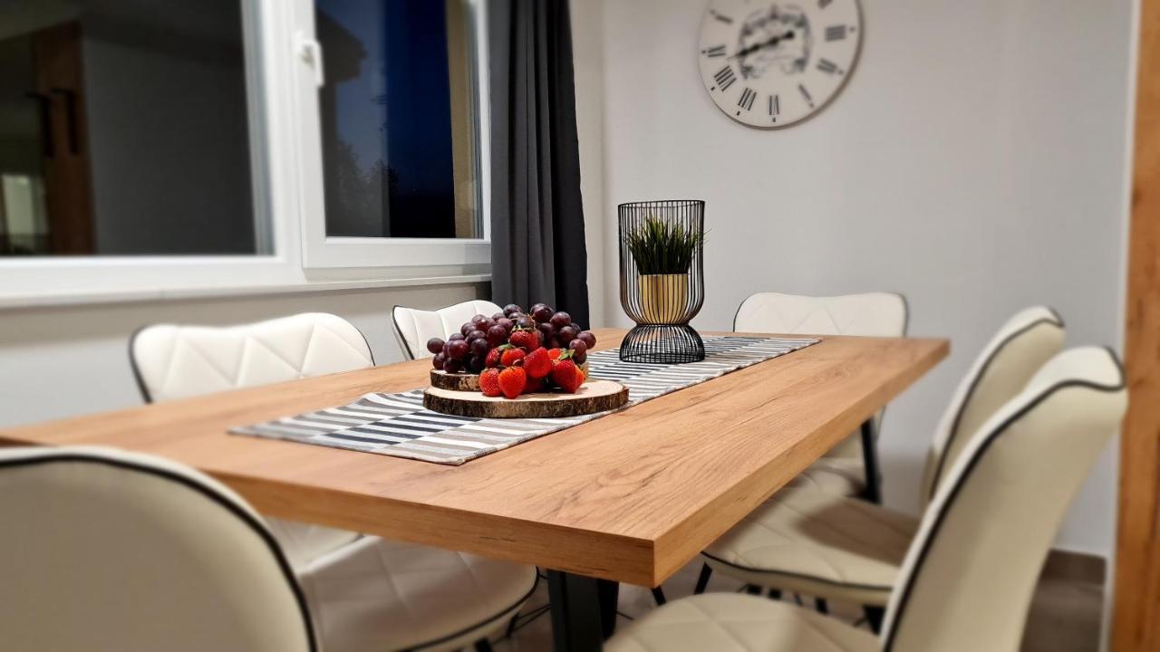 Silente Apartament Karlobag